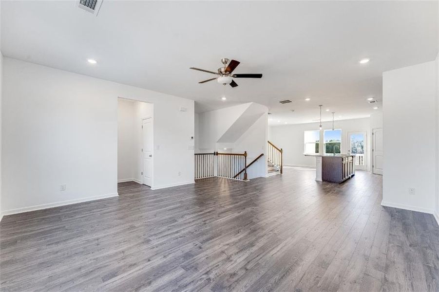 Spacious, unfurnished interior of a new home in Auburn Glen, Dacula (Image 19).