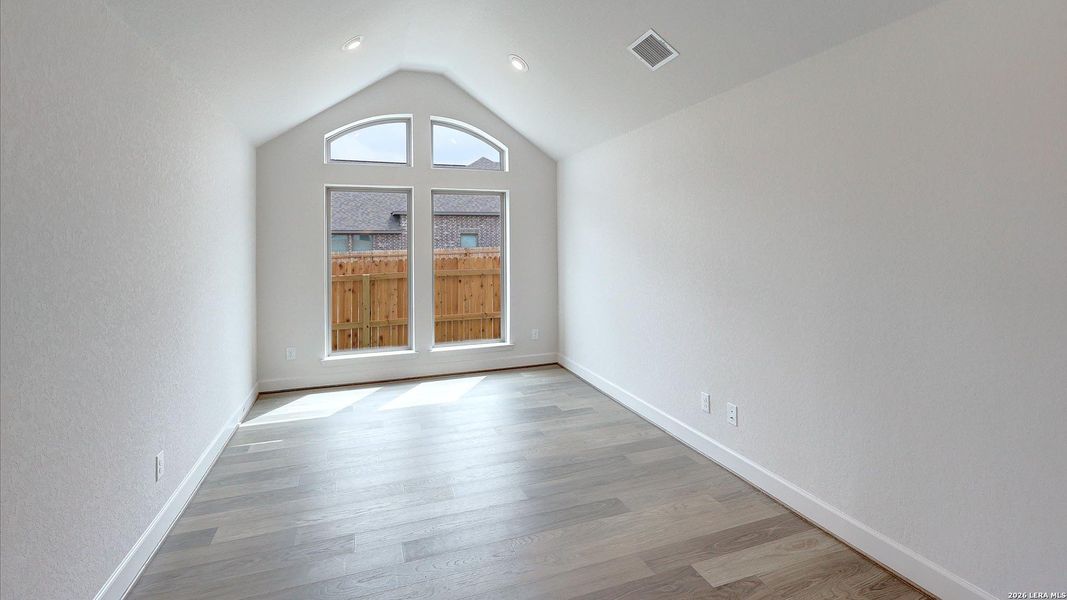 Spacious, unfurnished interior of a new home in Alsatian Oaks, Castroville (Image 22).