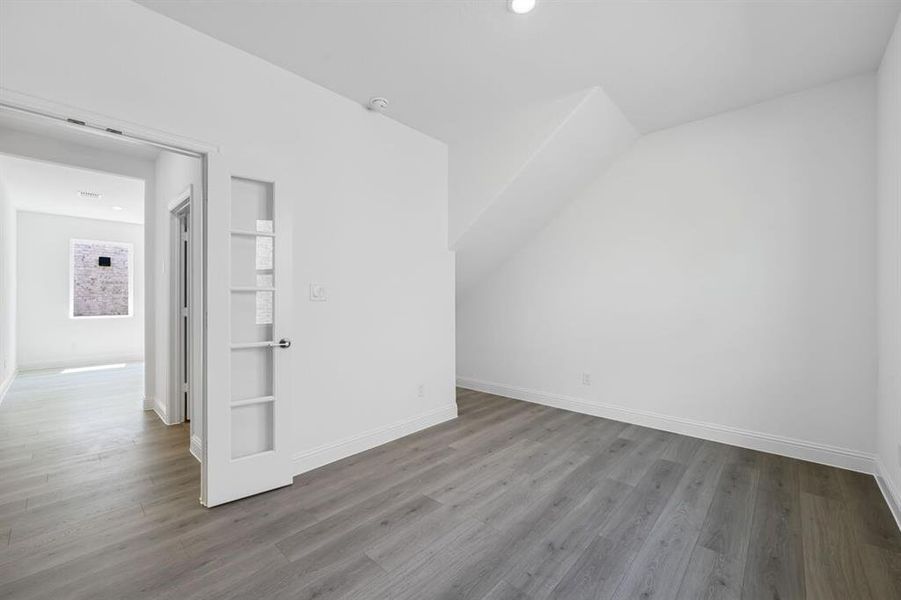 Spacious, unfurnished interior of a new home in Stoneridge, Melissa (Image 23).