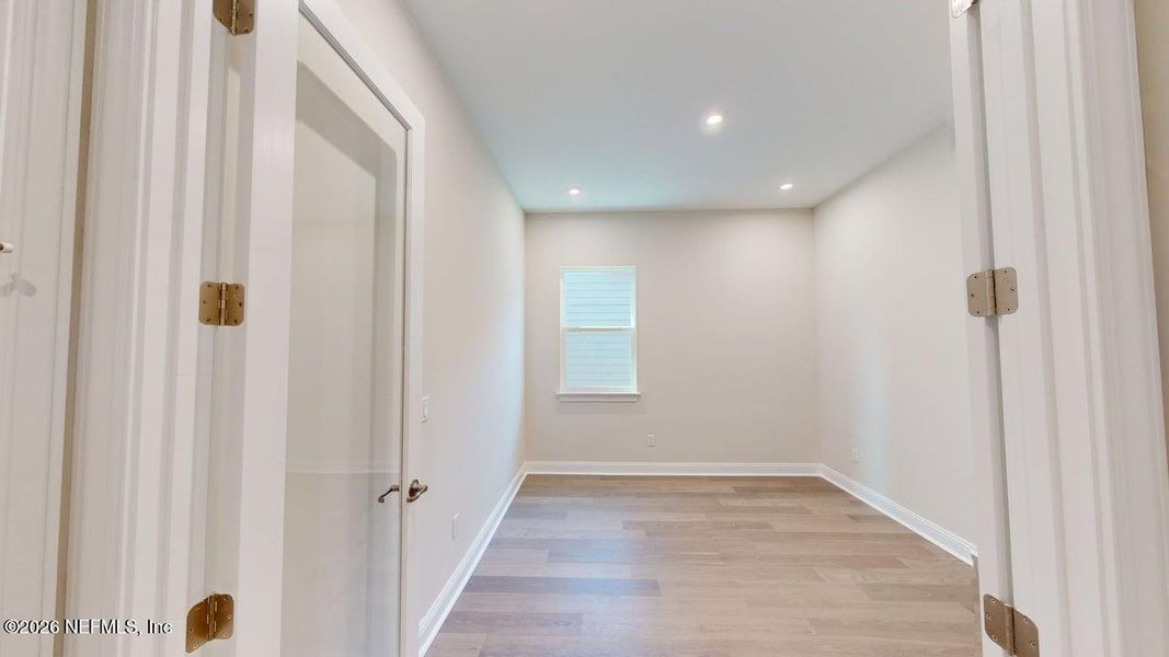 Spacious, unfurnished interior of a new home in RiverTown, St. Johns (Image 9).