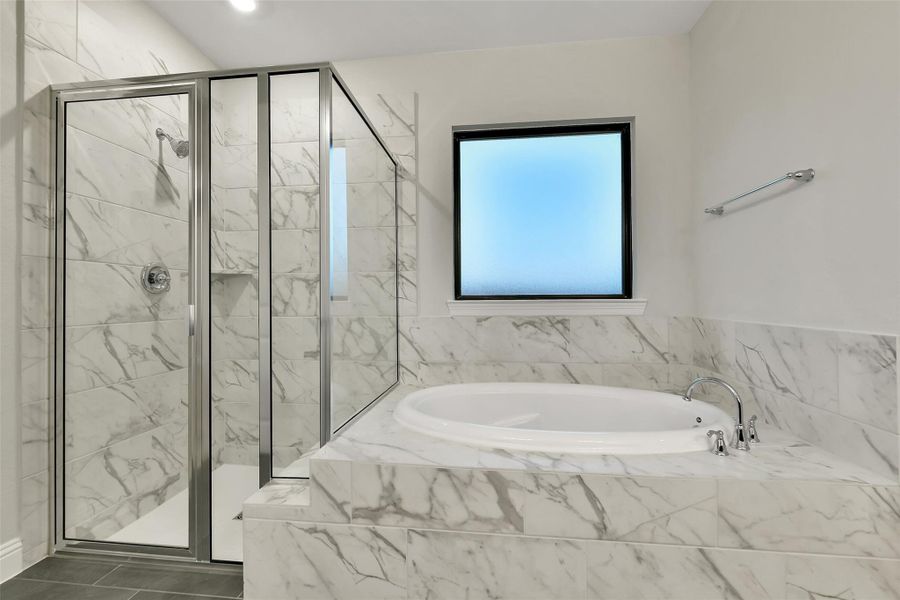 Furnished interior view inside a new home in Evergreen 60', Conroe (Image 8).