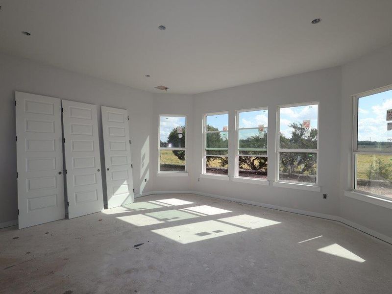 Spacious, unfurnished interior of a new home in Barksdale, Leander (Image 12).