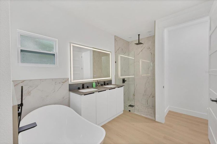 Furnished interior view inside a new home in , Port Charlotte (Image 12).