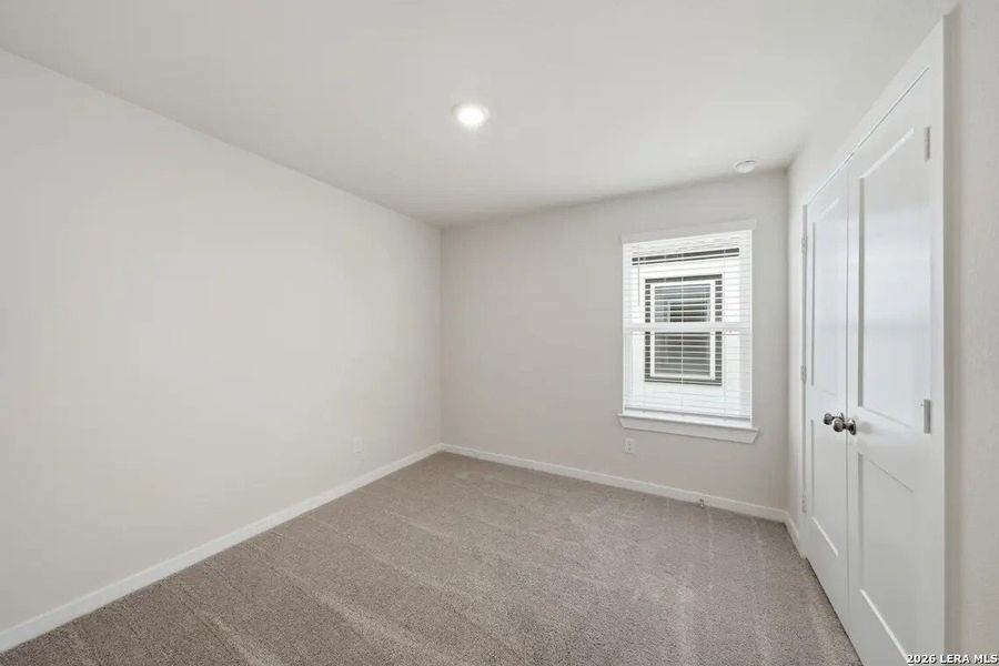 Spacious, unfurnished interior of a new home in Rosemont Hill, San Antonio (Image 21).