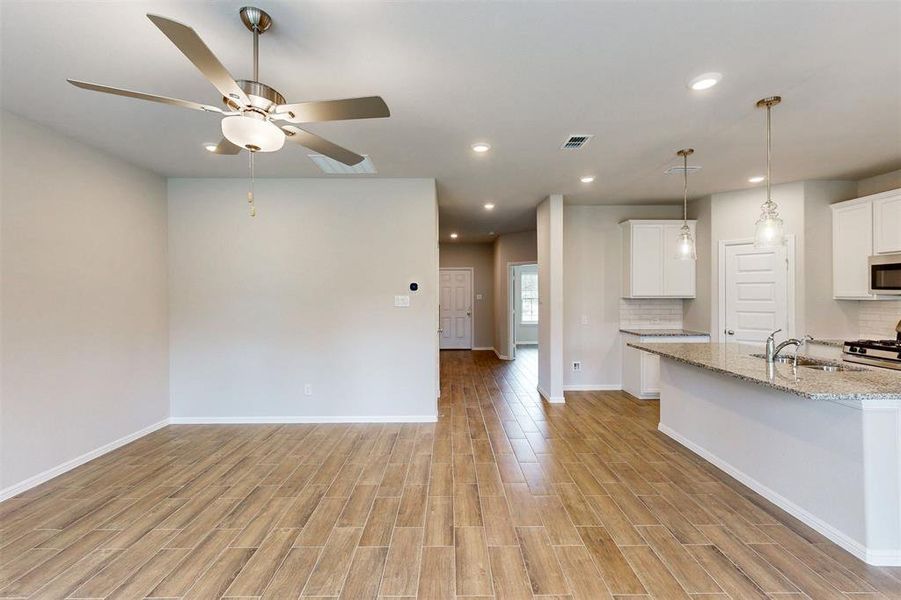 Spacious, unfurnished interior of a new home in Kings Way, Denton (Image 30). Spacious, unfurnished interior of a new home in Kings Way, Denton (Image 30).