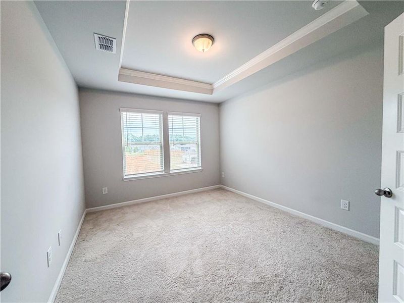 Spacious, unfurnished interior of a new home in , Stockbridge (Image 85).