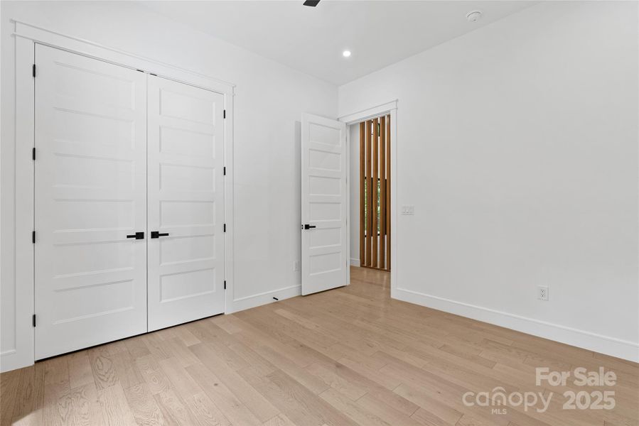 Spacious, unfurnished interior of a new home in , Arden (Image 16).