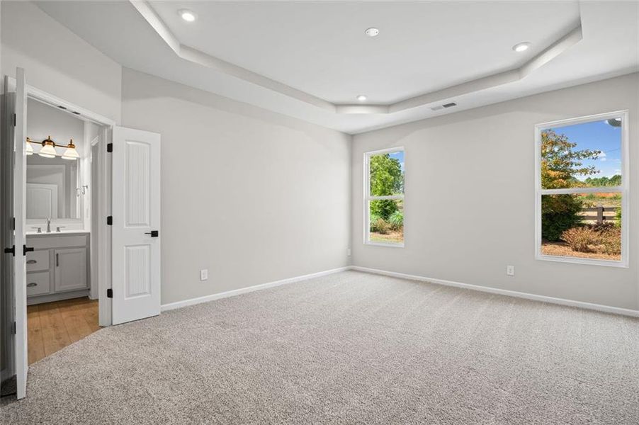 Spacious, unfurnished interior of a new home in Laurel Farms, Dallas (Image 29). Spacious, unfurnished interior of a new home in Laurel Farms, Dallas (Image 29).