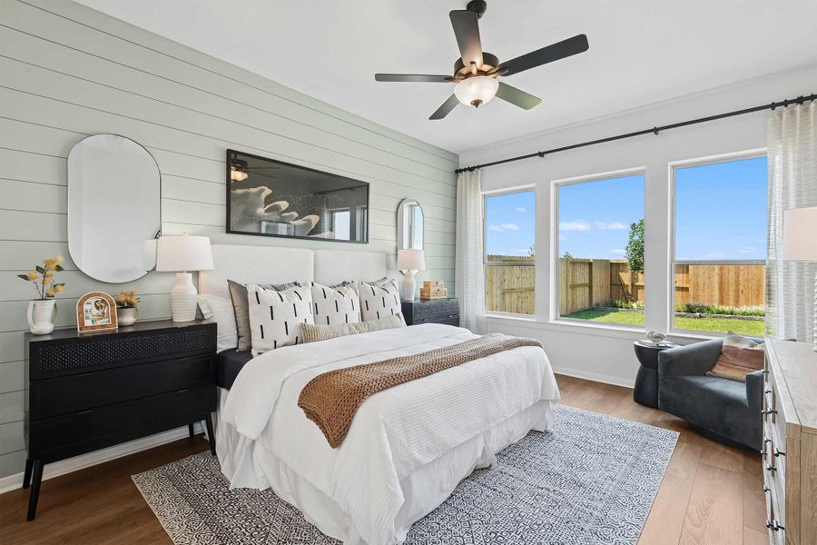 Representative furnished interior of a home built from the The Myrtle by David Weekley Homes in Beacon Point at Lago Mar 50’ Homesites, Texas City (Image 4). Representative furnished interior of a home built from the The Myrtle by David Weekley Homes in Beacon Point at Lago Mar 50’ Homesites, Texas City (Image 4).