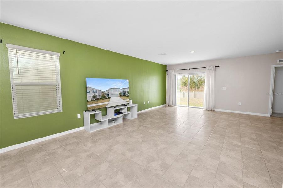 Spacious, unfurnished interior of a new home in Marion Creek, Haines City (Image 32). Spacious, unfurnished interior of a new home in Marion Creek, Haines City (Image 32).