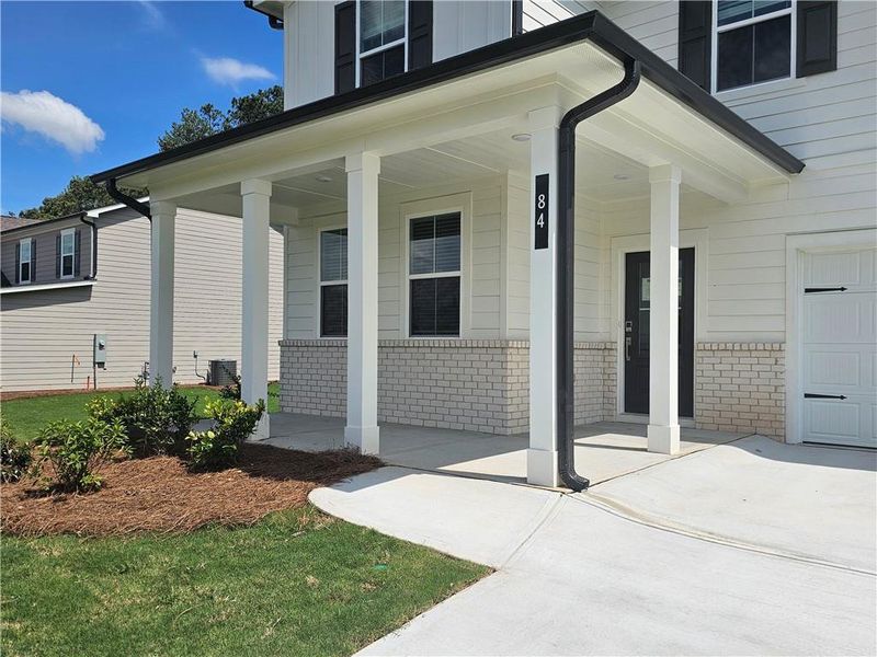Exterior details and patio area of a home in Hawthorne Reserve, Dallas (Image 19).