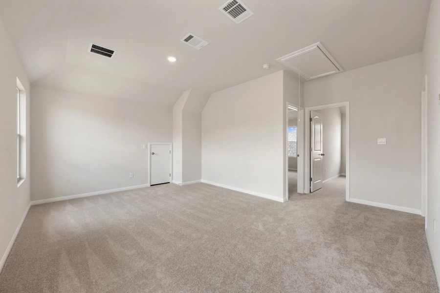 Spacious, unfurnished interior of a new home in La Cima, San Marcos (Image 24).