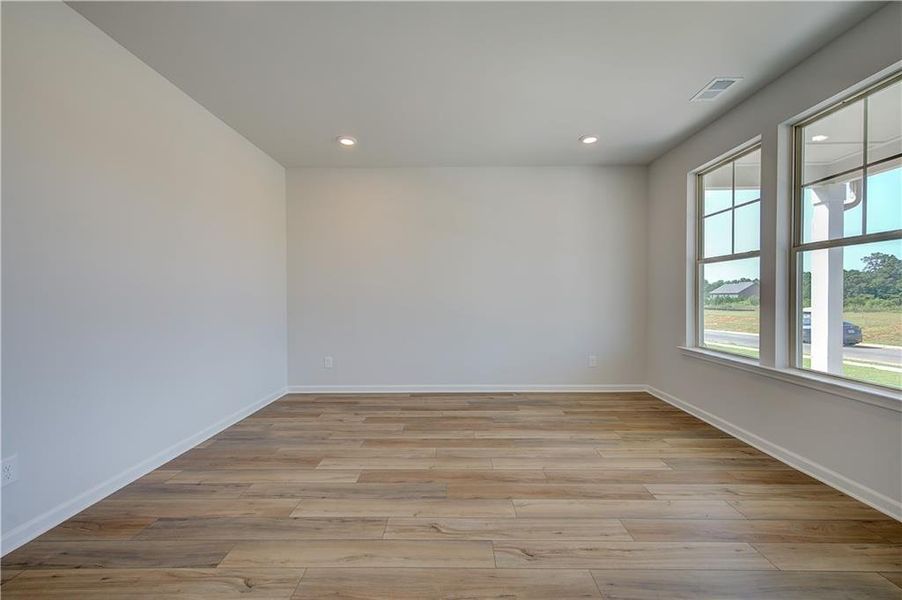 Spacious, unfurnished interior of a new home in Brighton, Locust Grove (Image 23).