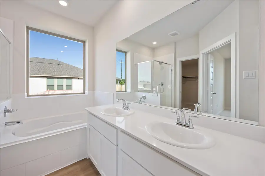 Furnished interior view inside a new home in Magnolia Springs, Montgomery (Image 5).