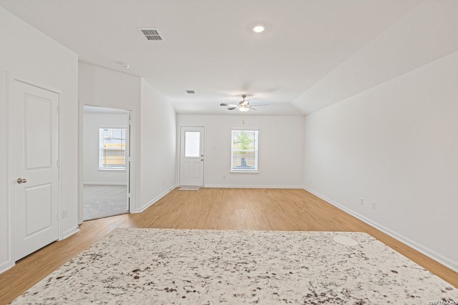 Spacious, unfurnished interior of a new home in Luckey Ranch, San Antonio (Image 25). Spacious, unfurnished interior of a new home in Luckey Ranch, San Antonio (Image 25).