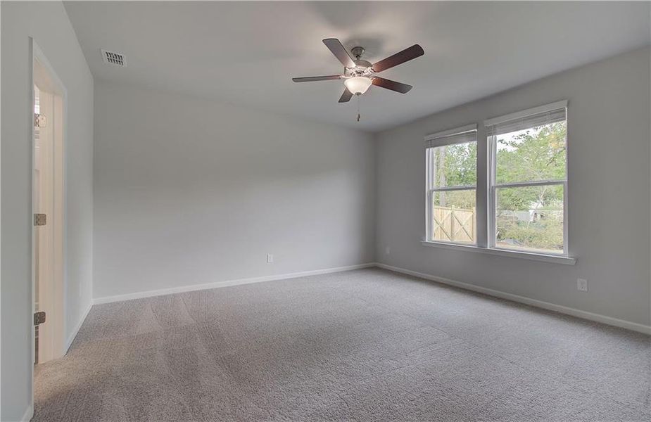 Spacious, unfurnished interior of a new home in Enclave at Evergreen, Fairburn (Image 23).