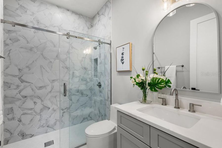 Furnished interior view inside a new home in , Orlando (Image 14).