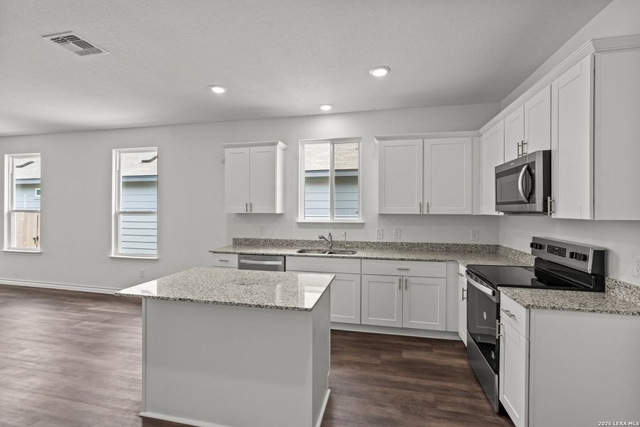 Furnished interior view inside a new home in Cinco Lakes, San Antonio (Image 12).
