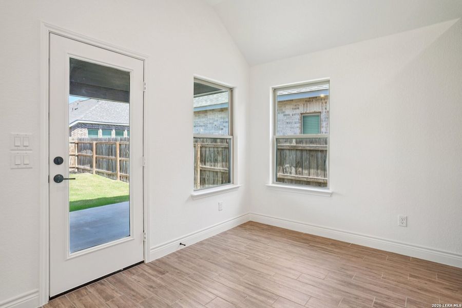 Spacious, unfurnished interior of a new home in , New Braunfels (Image 16).