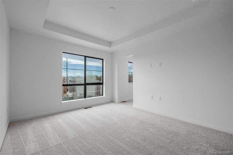 Spacious, unfurnished interior of a new home in , Denver (Image 16).