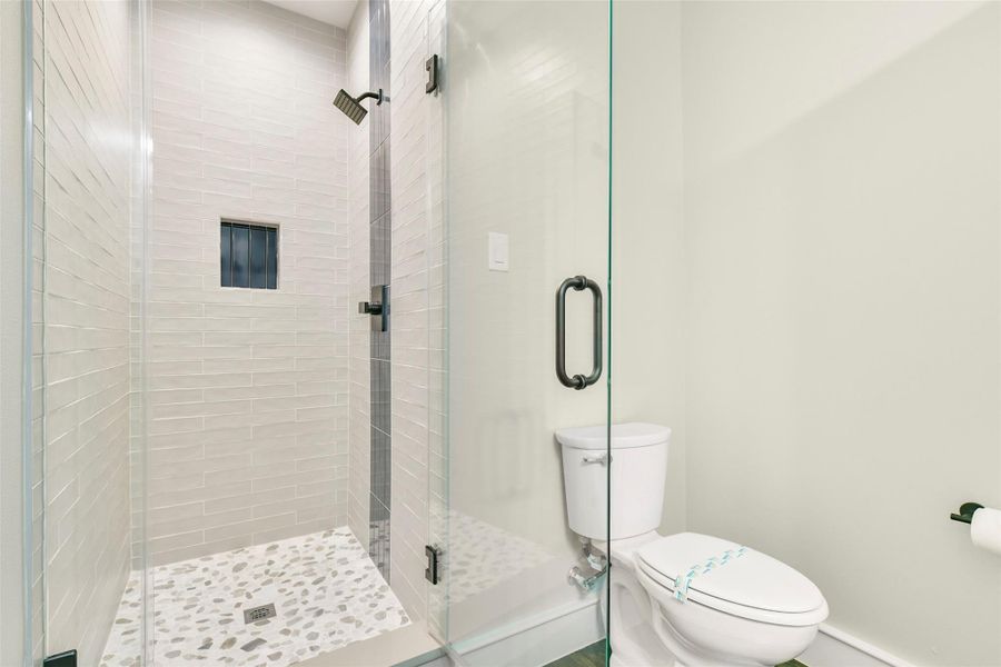 Furnished interior view inside a new home in , Galveston (Image 9).