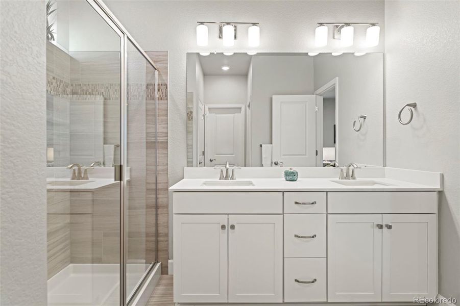 Furnished interior view inside a new home in Murphy Creek, Aurora (Image 18).