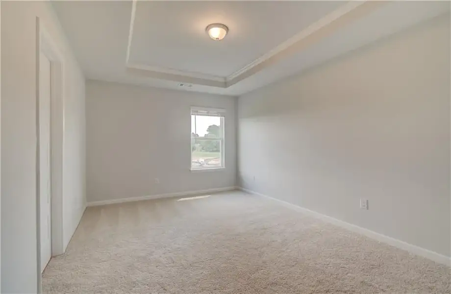Spacious, unfurnished interior of a new home in Grandview at Millers Mill, Stockbridge (Image 28).