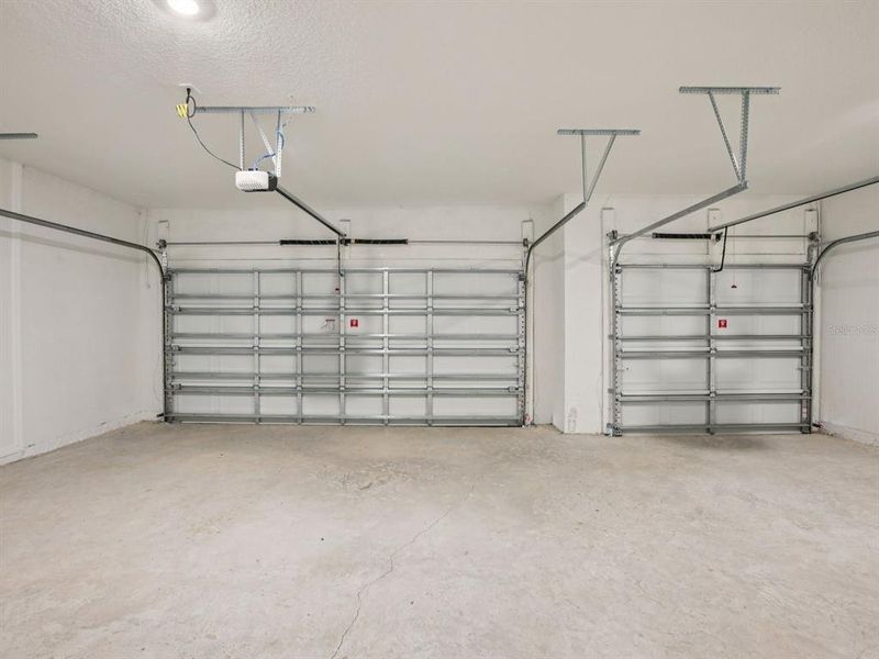 Spacious, unfurnished interior of a new home in Two Rivers - Signature Series, Zephyrhills (Image 42).