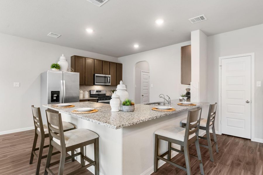 Furnished interior view inside a new home in Madison Bend, Conroe (Image 11). Furnished interior view inside a new home in Madison Bend, Conroe (Image 11).