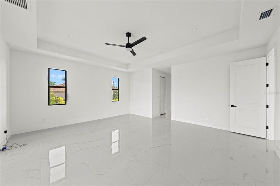 Spacious, unfurnished interior of a new home in , Punta Gorda (Image 37). Spacious, unfurnished interior of a new home in , Punta Gorda (Image 37).
