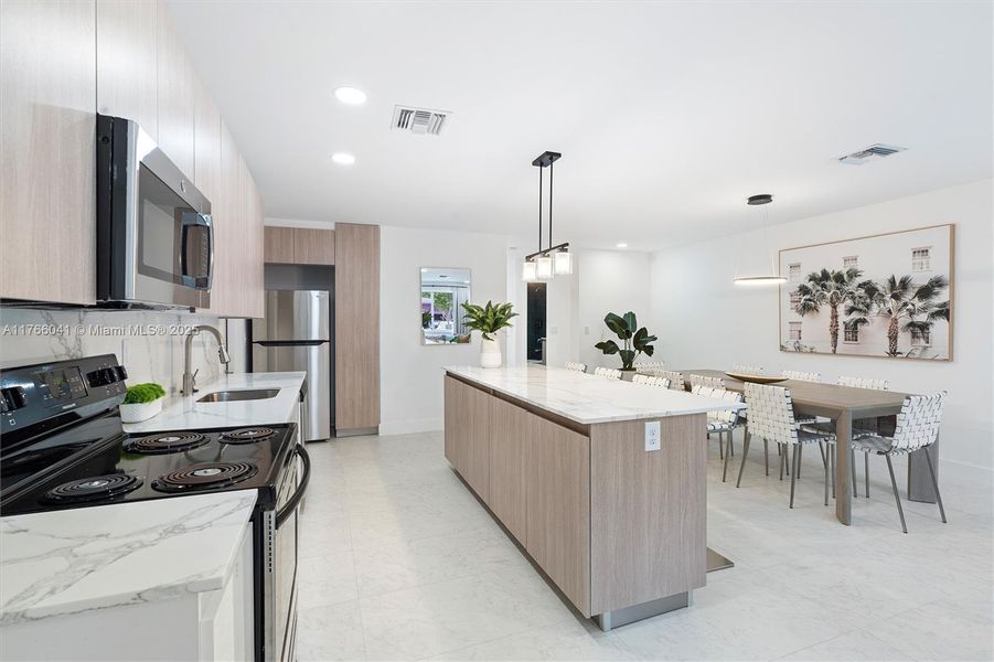 Furnished interior view inside a new home in , Fort Lauderdale (Image 6).