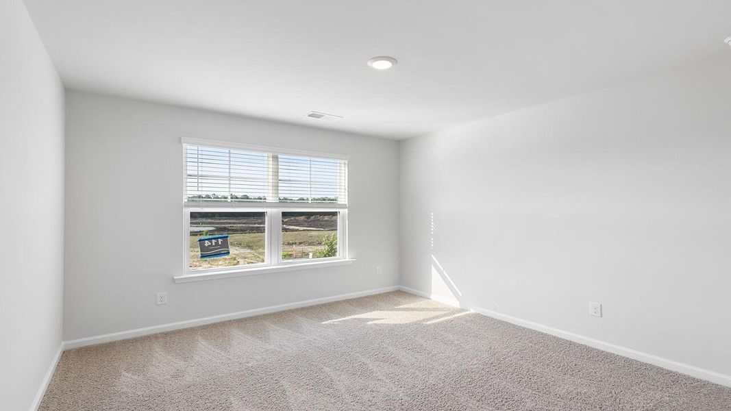 Spacious, unfurnished interior of a new home in Sheep Island, Summerville (Image 24).