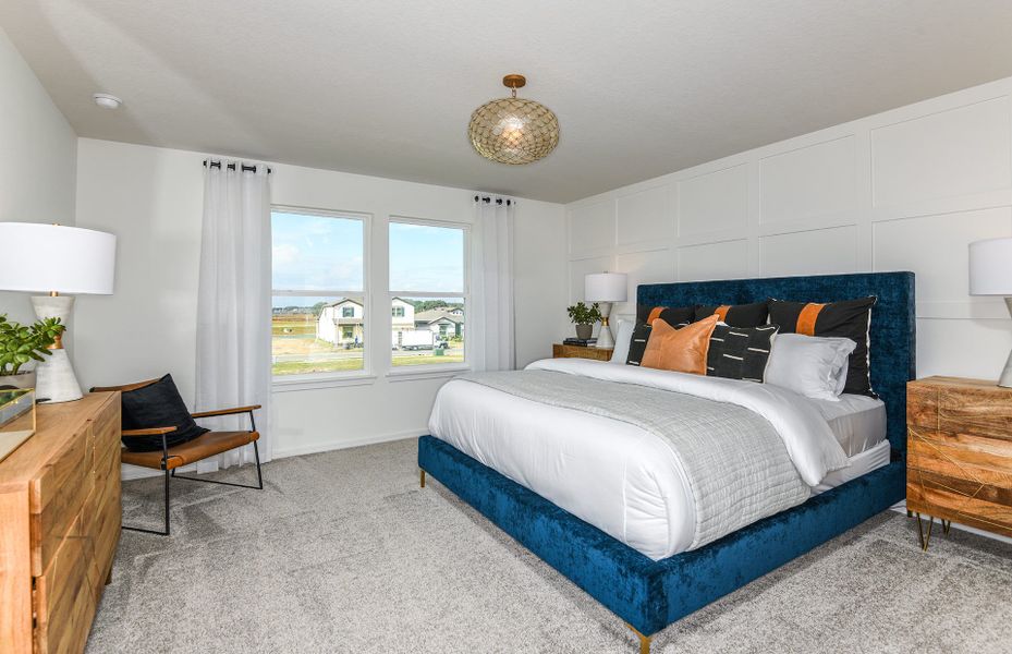 Furnished interior view inside a new home in Oakfield Lakes, Parrish (Image 7).