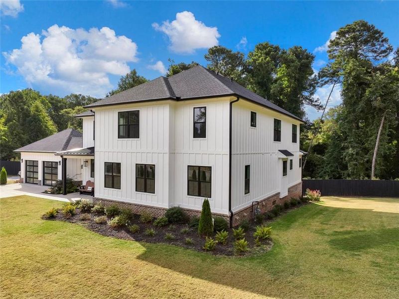 Image 86 of a home in .