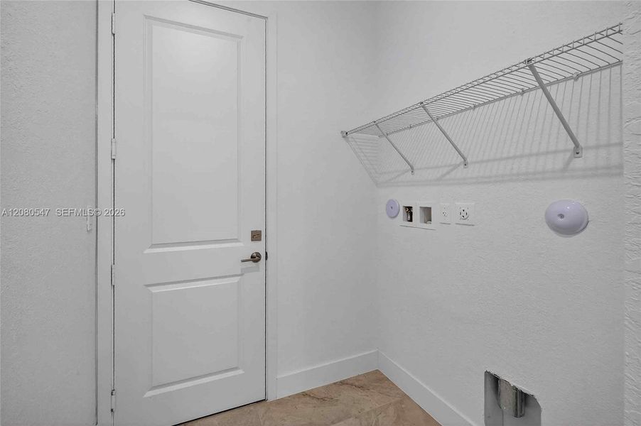 Spacious, unfurnished interior of a new home in , Homestead (Image 35).