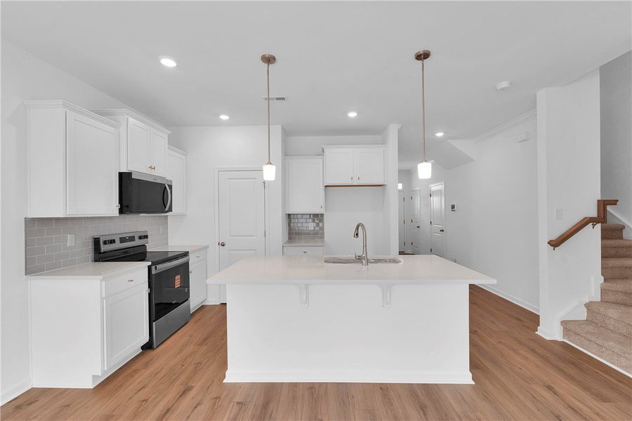 This kitchen offers an ideal blend of practicality