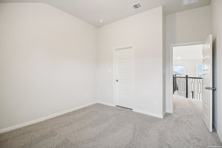 Spacious, unfurnished interior of a new home in , San Antonio (Image 27).