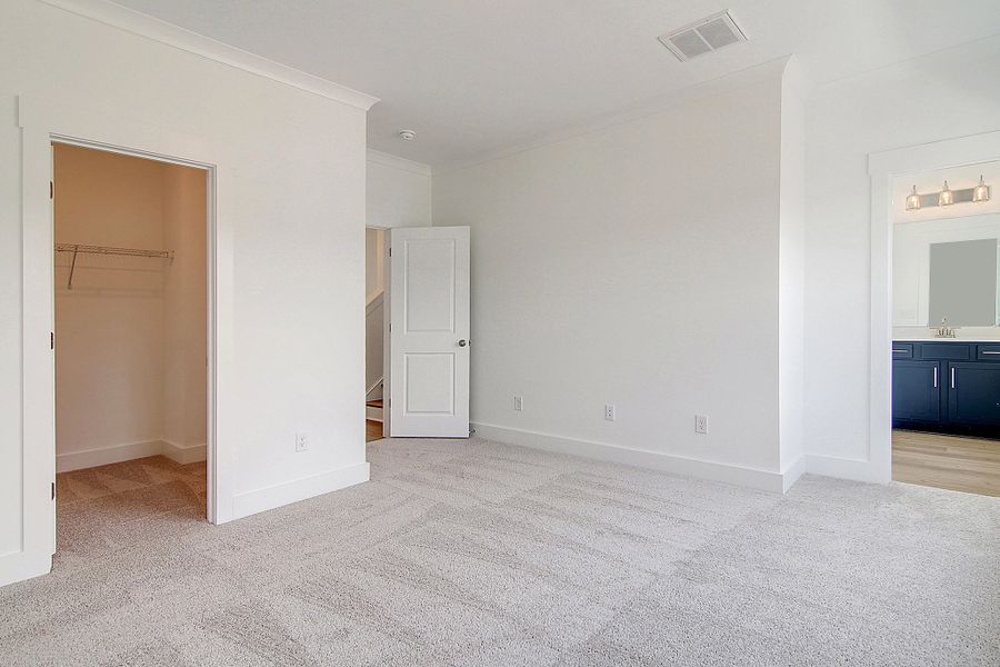 Representative unfurnished interior of a home built from the Givhans by Ashton Woods in Midtown at Nexton, Summerville (Image 27).