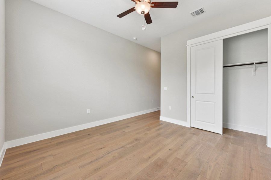 Spacious, unfurnished interior of a new home in Sun City Texas, Georgetown (Image 25).
