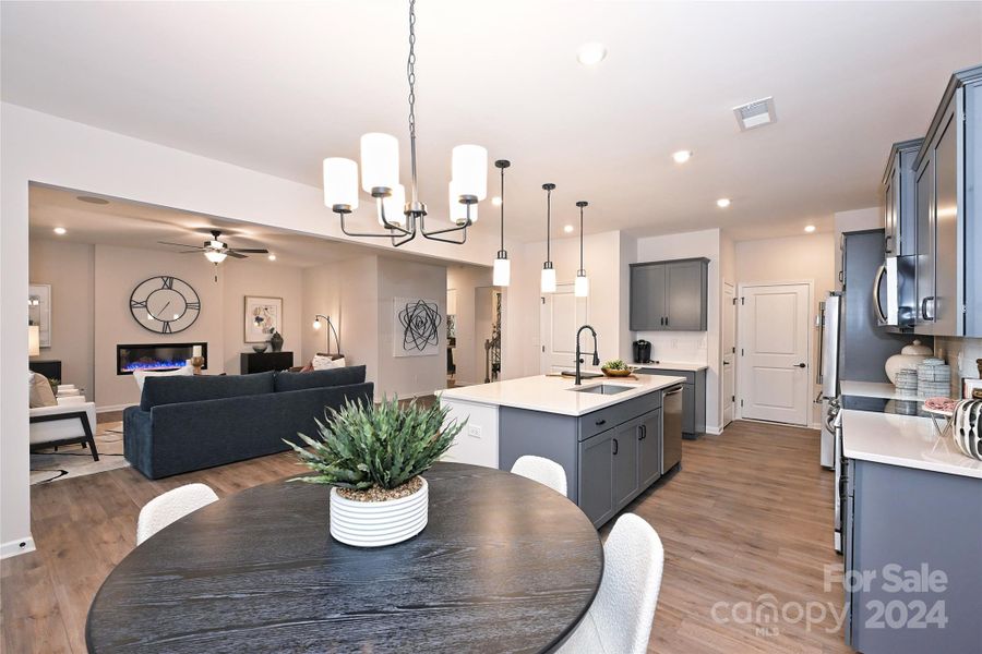 Breakfast Kitchen and Family room