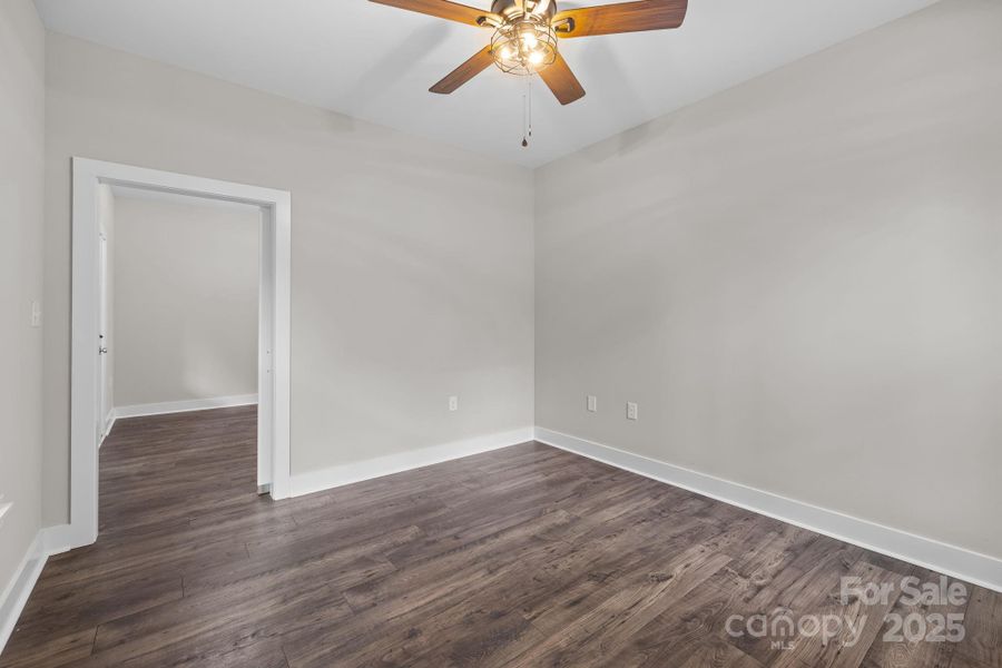 Spacious, unfurnished interior of a new home in , Waxhaw (Image 31). Spacious, unfurnished interior of a new home in , Waxhaw (Image 31).