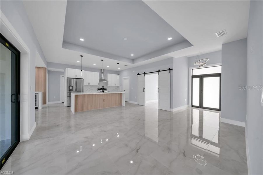 Spacious, unfurnished interior of a new home in , Lehigh Acres (Image 19).