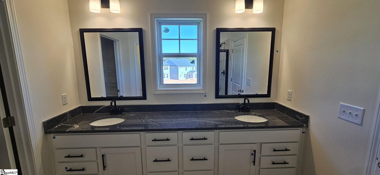 Image 17 of a home in Sedona. Image 17 of a home in Sedona.