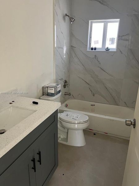 Image 21 of a home in .