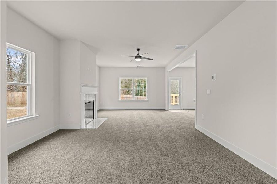 Spacious, unfurnished interior of a new home in Canterbury Villas, Carrollton (Image 19).