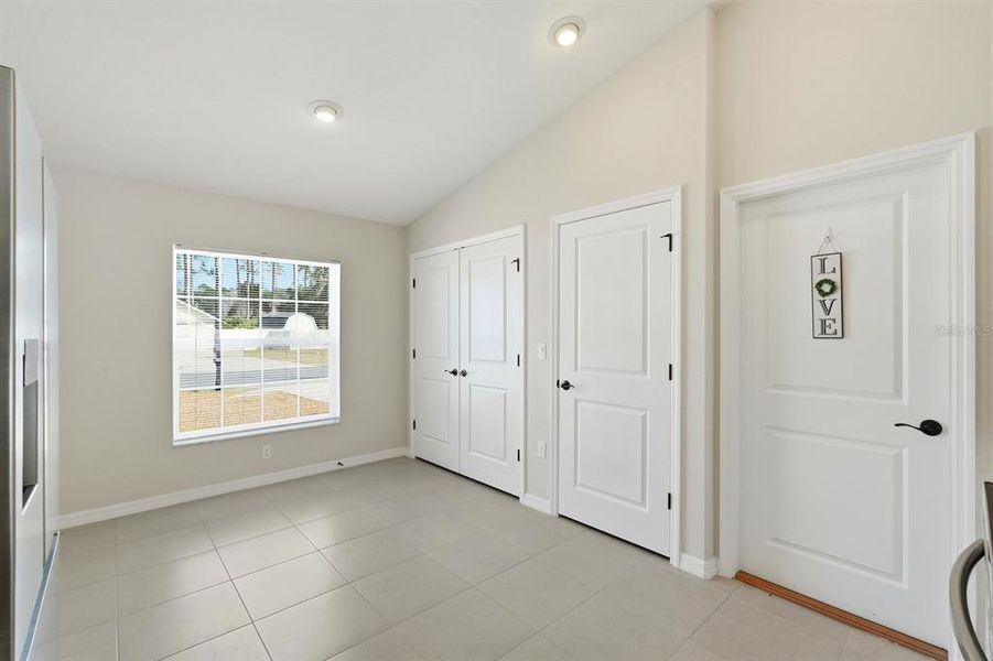 Spacious, unfurnished interior of a new home in , Palm Coast (Image 13).
