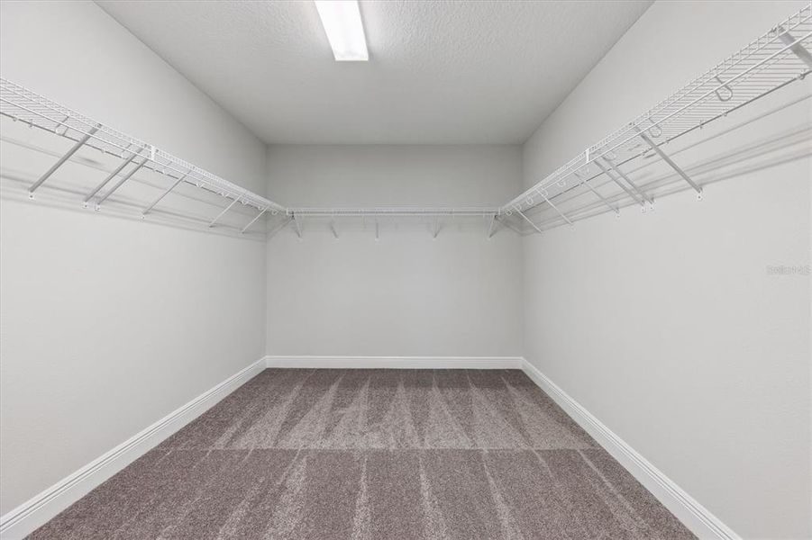 Spacious, unfurnished interior of a new home in Mirada, San Antonio (Image 25).