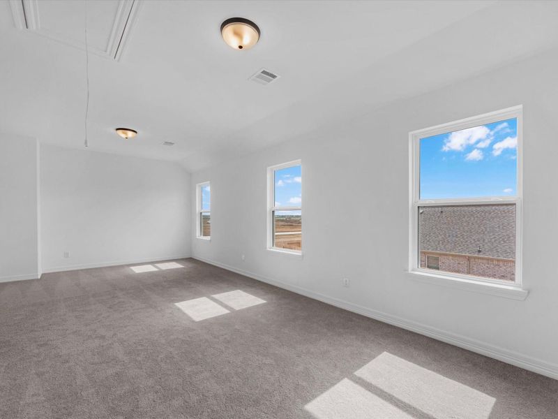 Spacious, unfurnished interior of a new home in Wildrye, Waller (Image 18).