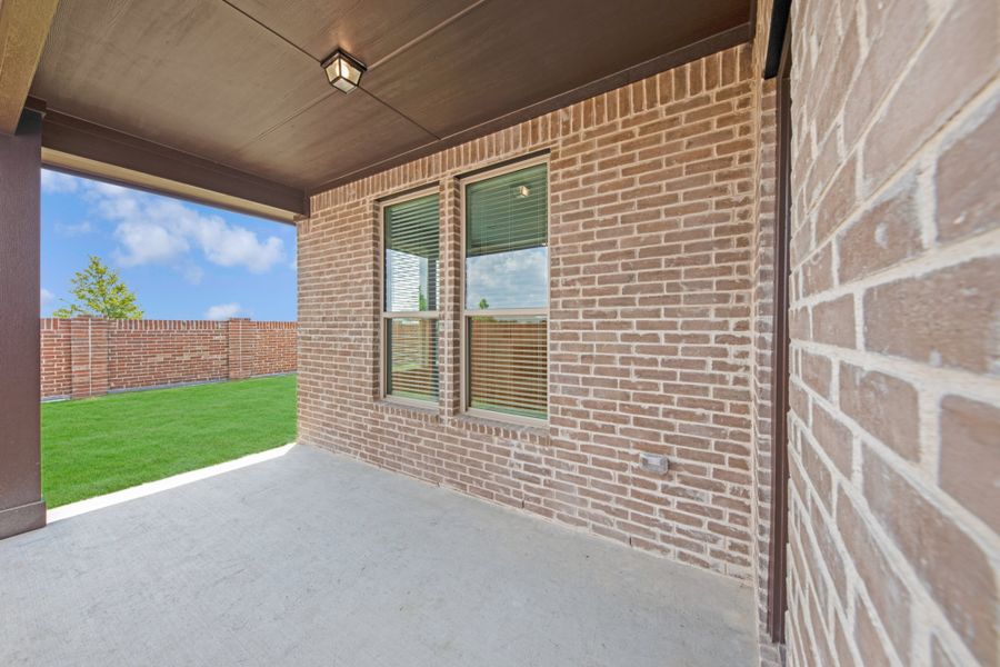 Representative exterior details of a home built from the Colorado Executive by UnionMain Homes in Wildflower Ranch, Justin (Image 4).