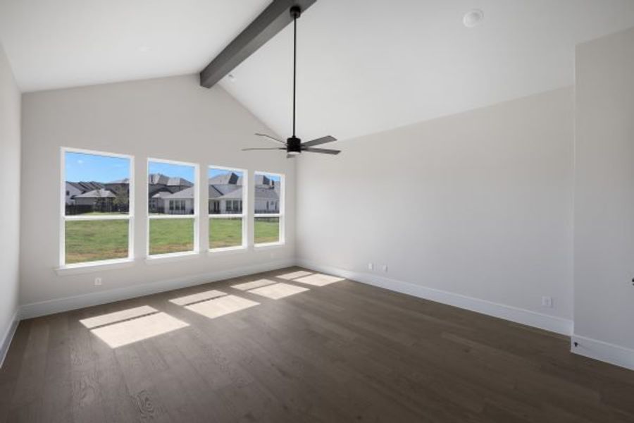 Spacious, unfurnished interior of a new home in Heath Golf and Yacht Club, Forney (Image 26).